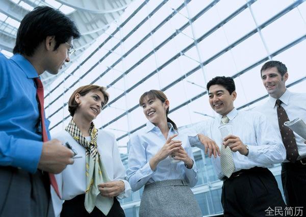 职场技巧之五个常见面试问题的回答(图1)